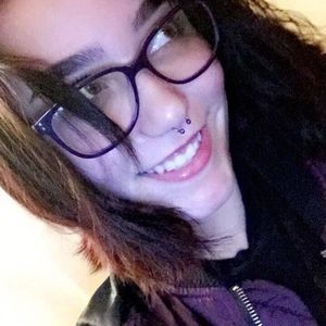Meet your Posher, Adrianna
